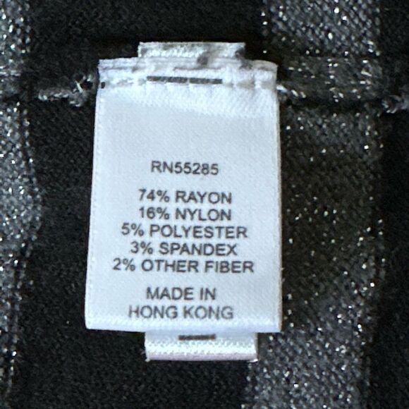 Black sweater with silver stripe - Picture 4 of 4